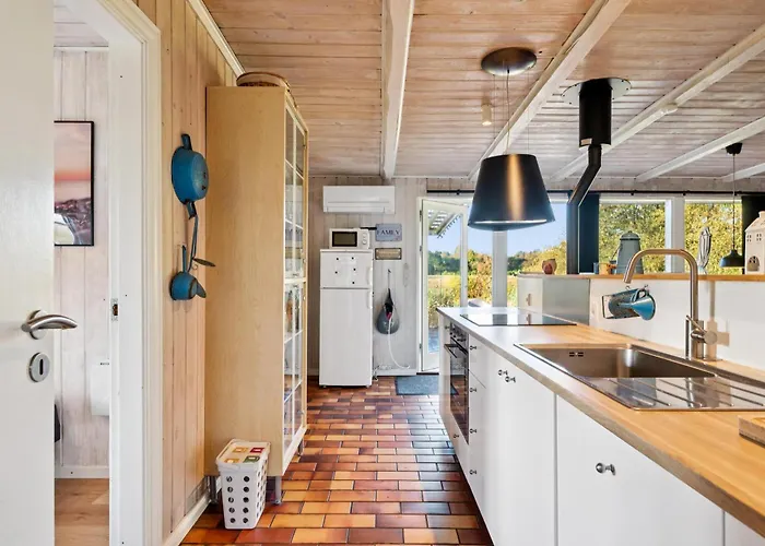 Spacious Activity On A Private Plot Ideal For Families And Friends Dom wakacyjny Ørsted