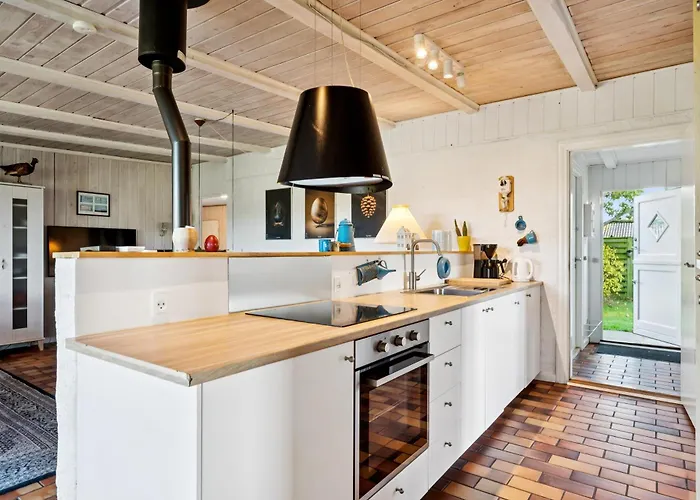 Spacious Activity On A Private Plot Ideal For Families And Friends *