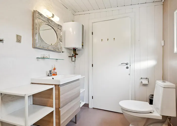 Dom wakacyjny Spacious Activity On A Private Plot Ideal For Families And Friends Ørsted