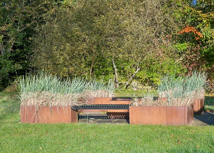 Dom wakacyjny Spacious Activity On A Private Plot Ideal For Families And Friends